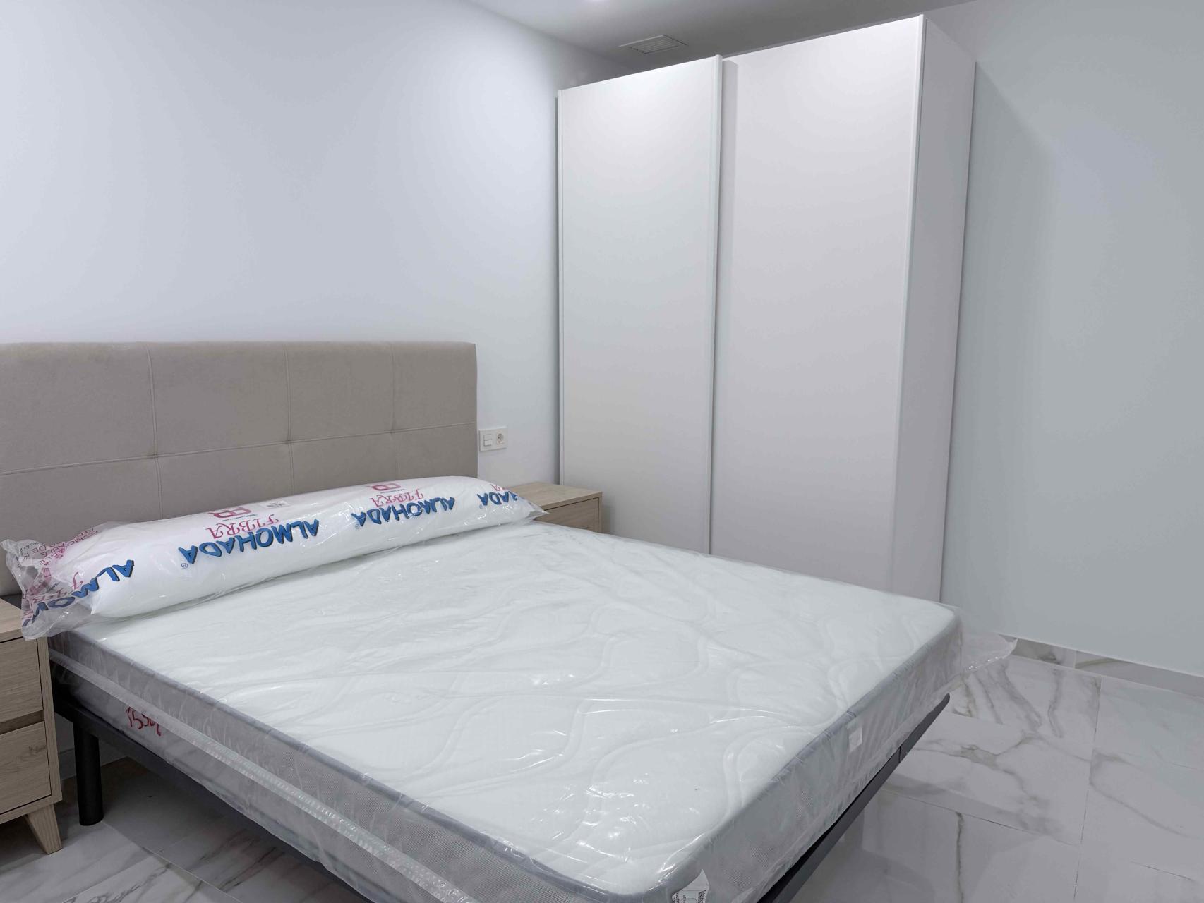 2 Bed, 1 Bath, ApartmentFor Sale, Torrevieja, Alicante