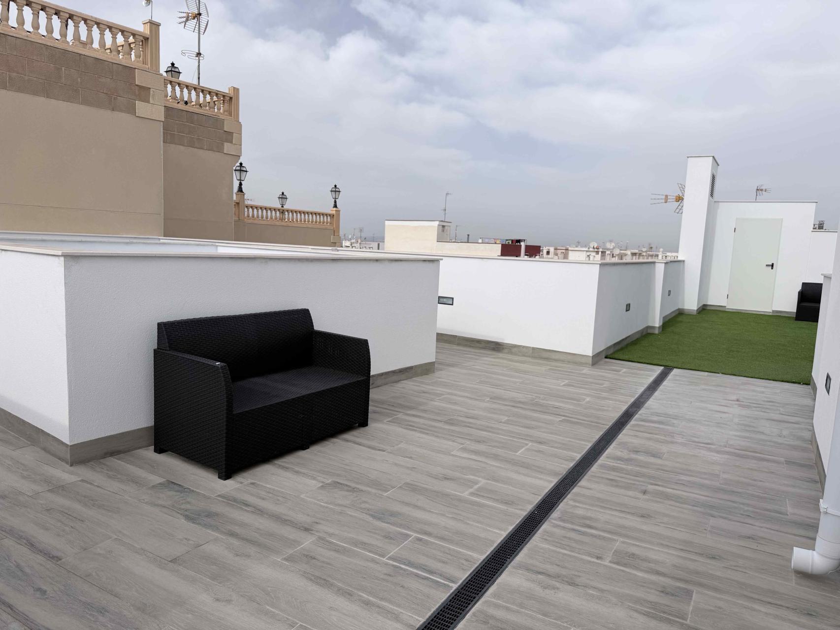 2 Bed, 1 Bath, ApartmentFor Sale, Torrevieja, Alicante