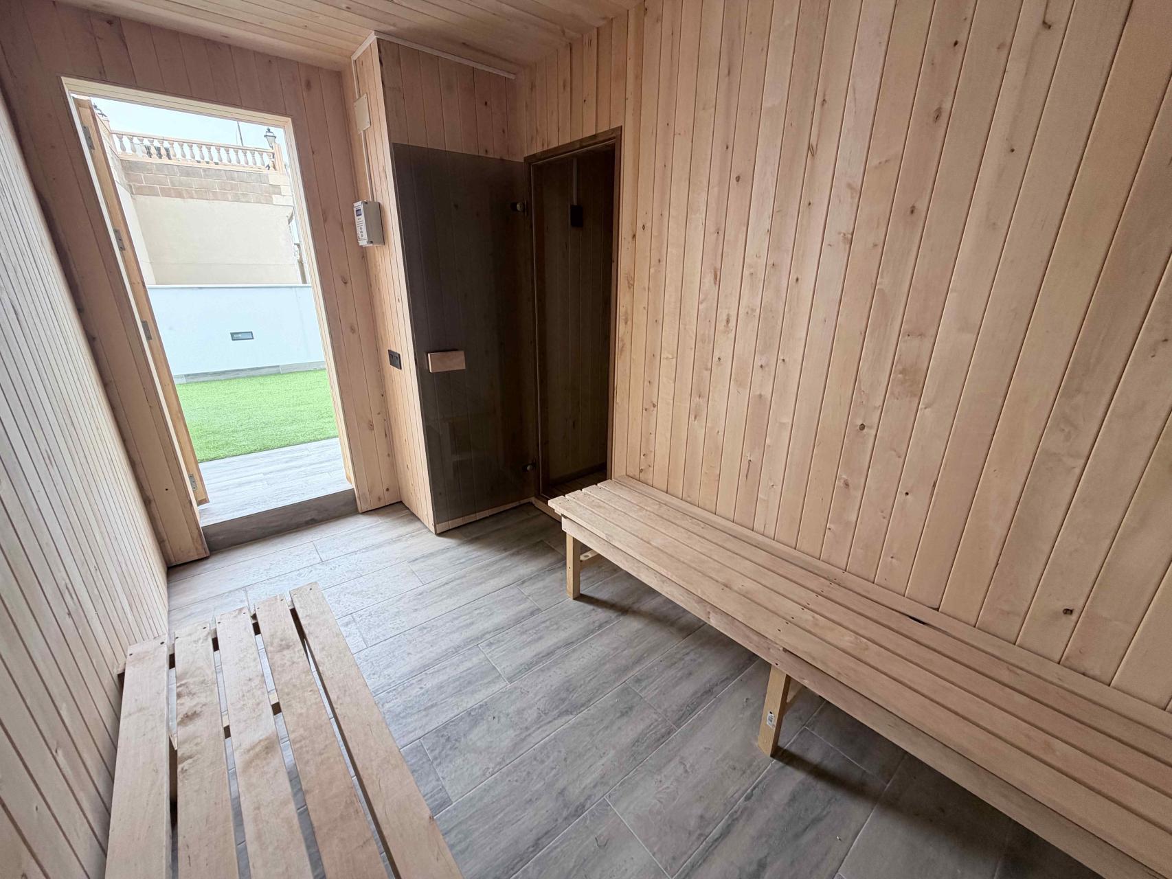 2 Bed, 1 Bath, ApartmentFor Sale, Torrevieja, Alicante