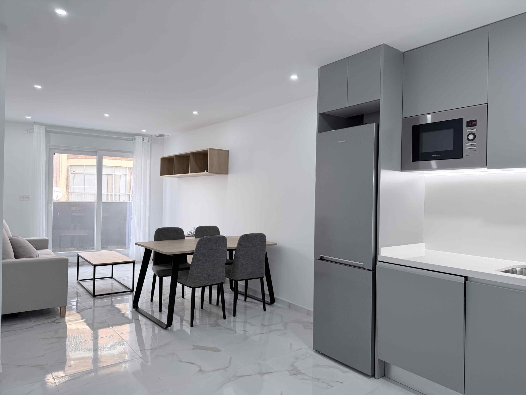 2 Bed, 1 Bath, ApartmentFor Sale, Torrevieja, Alicante