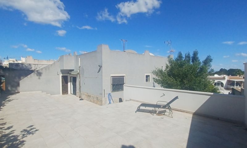 2 Bed, 1 Bath, HouseFor Sale, Torrevieja, Alicante