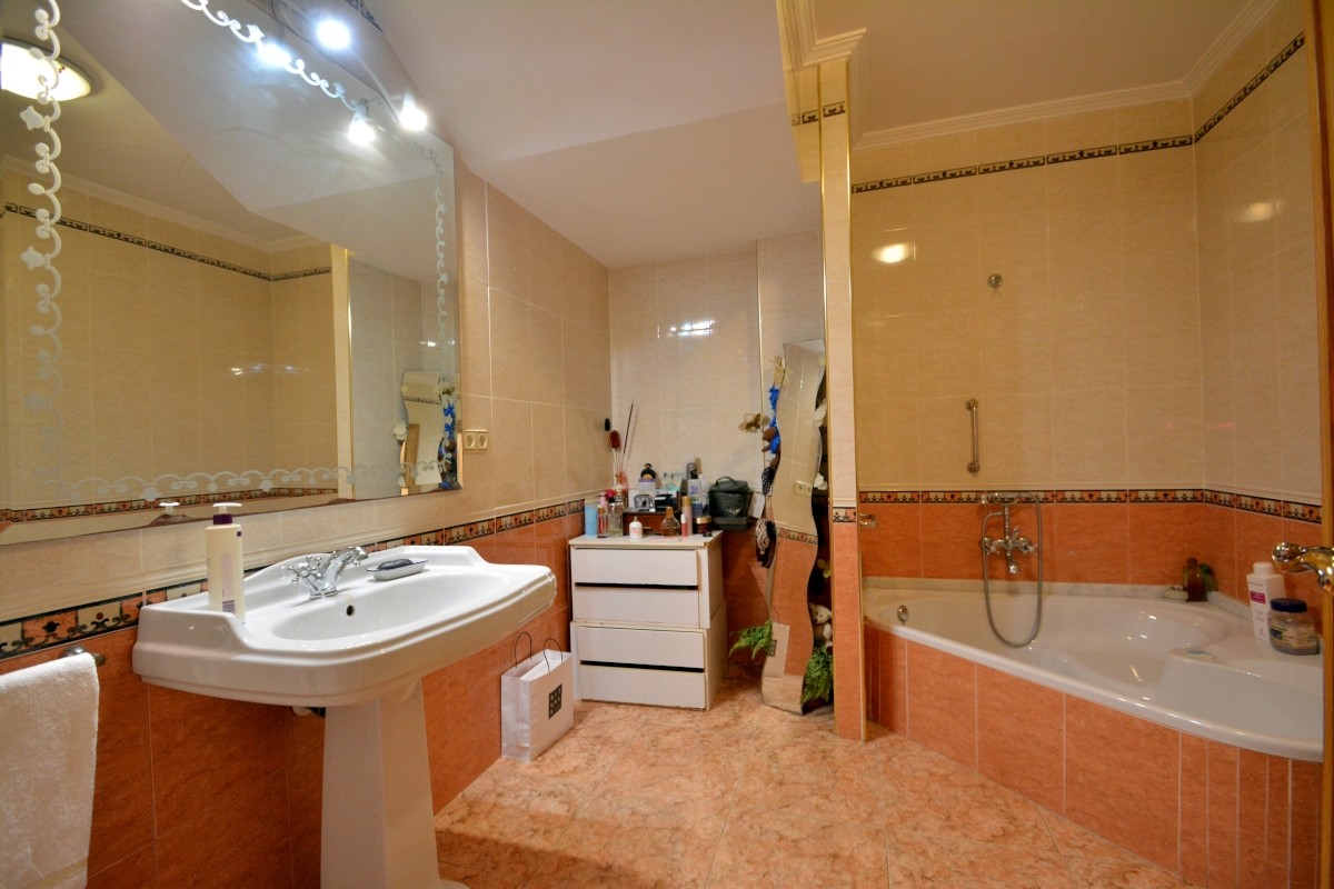 8 Bed, 4 Bath, HouseFor Sale, Guardamar Del Segura, Alicante