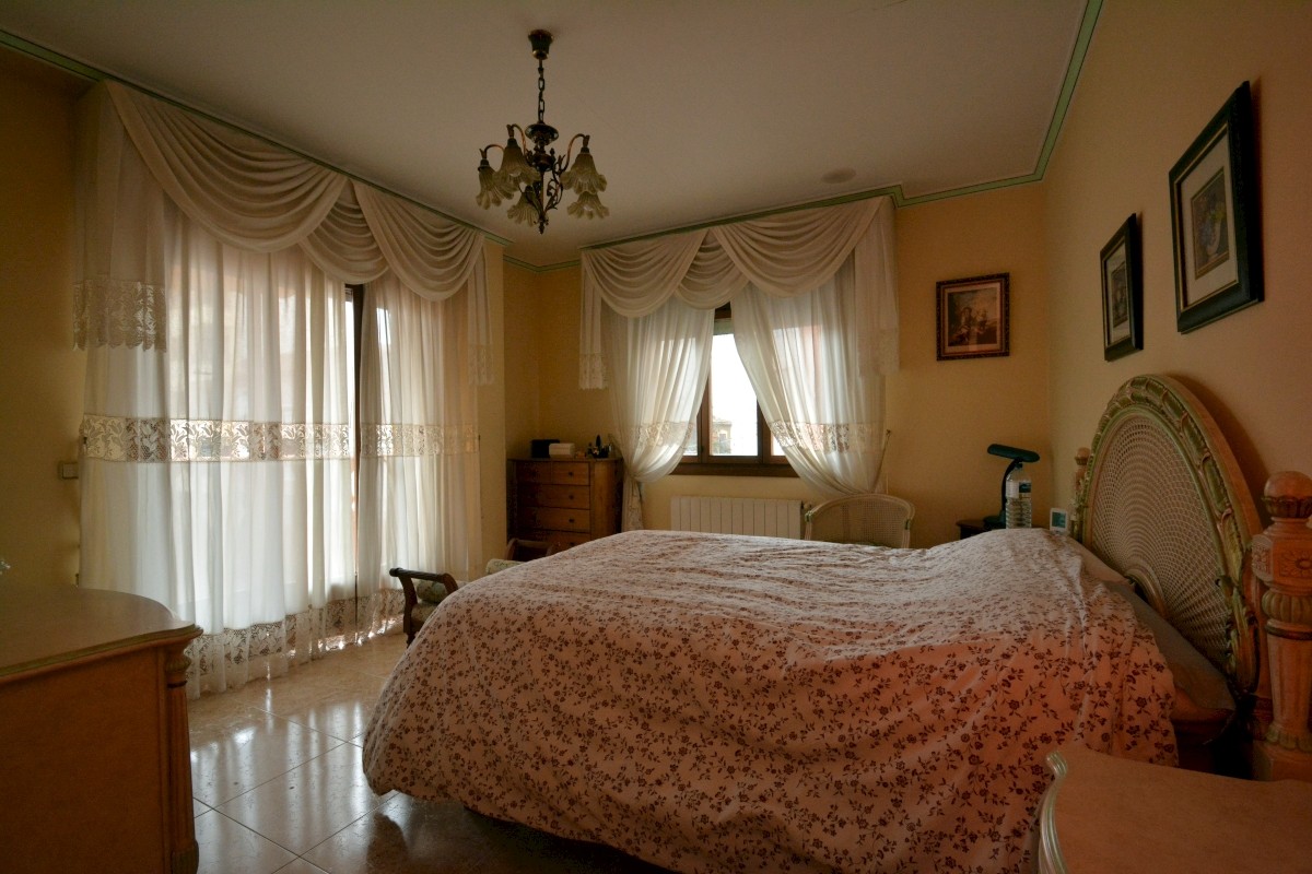 8 Bed, 4 Bath, HouseFor Sale, Guardamar Del Segura, Alicante