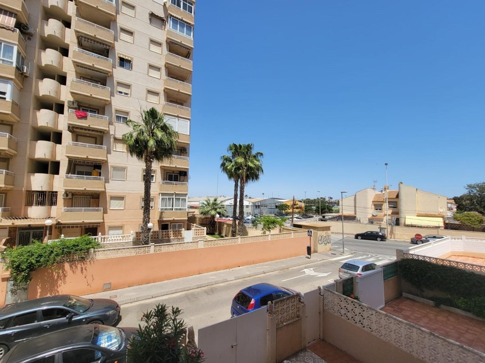 2 Bed, 1 Bath, ApartmentFor Sale, Torrevieja, Alicante