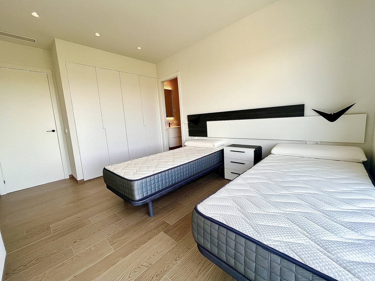 2 Bed, 3 Bath, ApartmentFor Sale, Las Colinas Golf, Alicante