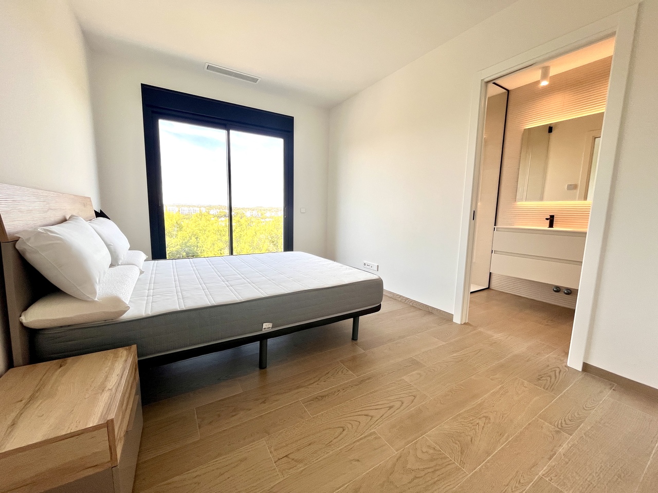 2 Bed, 3 Bath, ApartmentFor Sale, Las Colinas Golf, Alicante