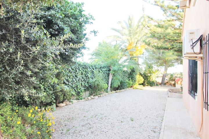 5 Bed, 2 Bath, HouseFor Sale, Almoradi, Alicante