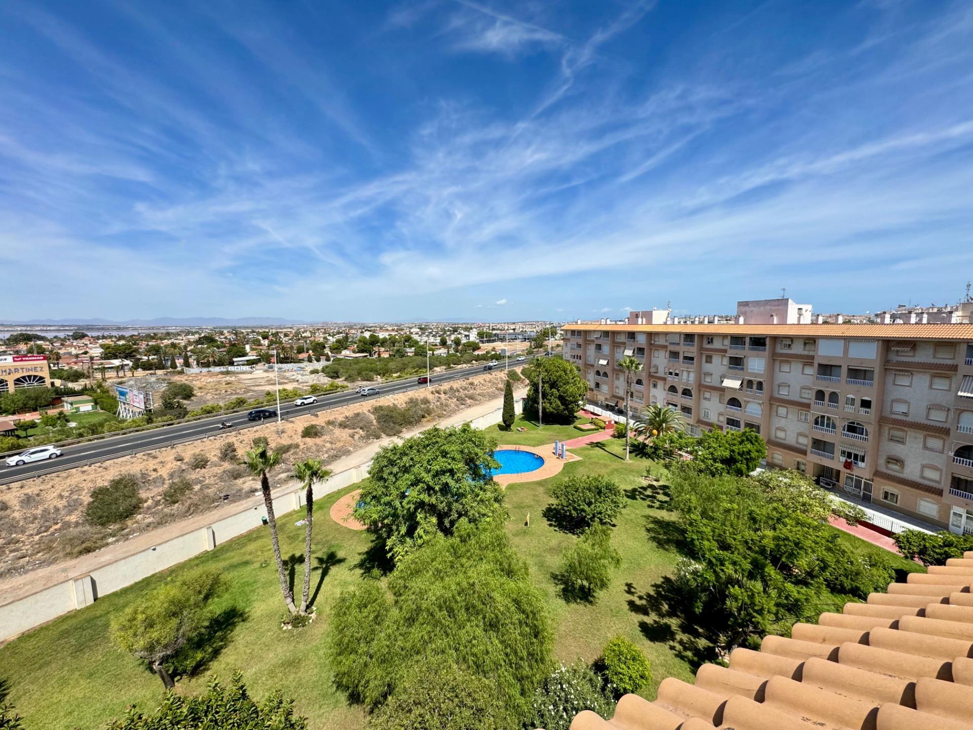 2 Bed, 1 Bath, ApartmentFor Sale, Torrevieja, Alicante