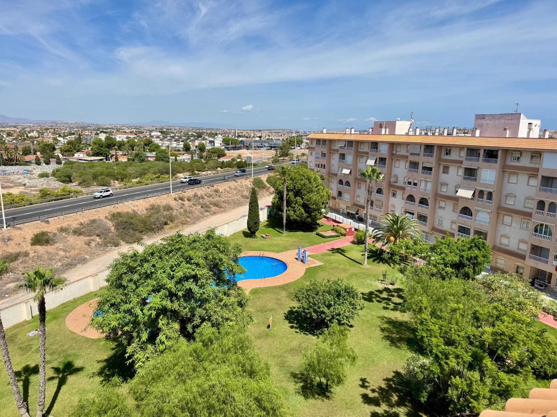 2 Bed, 1 Bath, ApartmentFor Sale, Torrevieja, Alicante