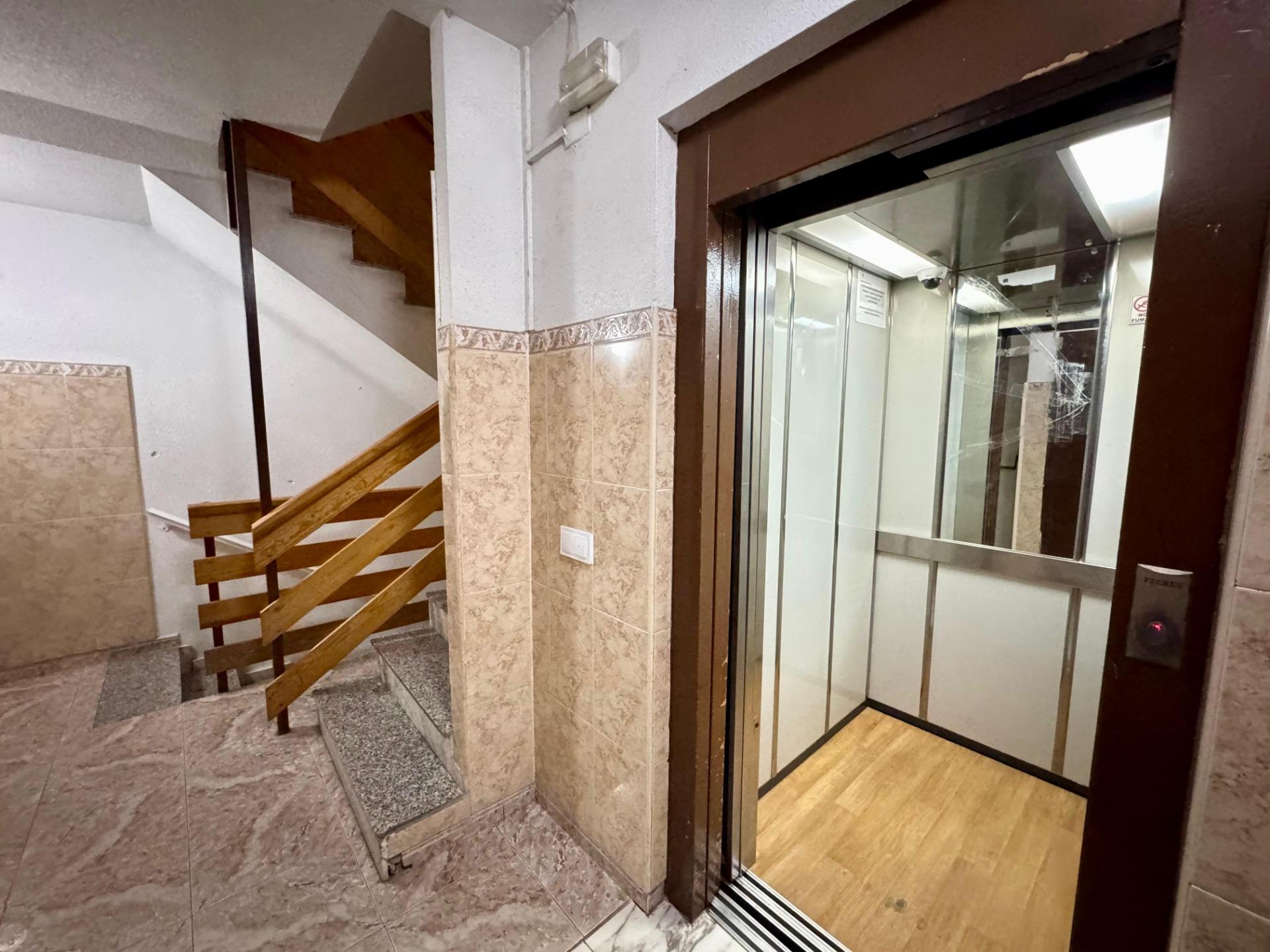 2 Bed, 1 Bath, ApartmentFor Sale, Torrevieja, Alicante