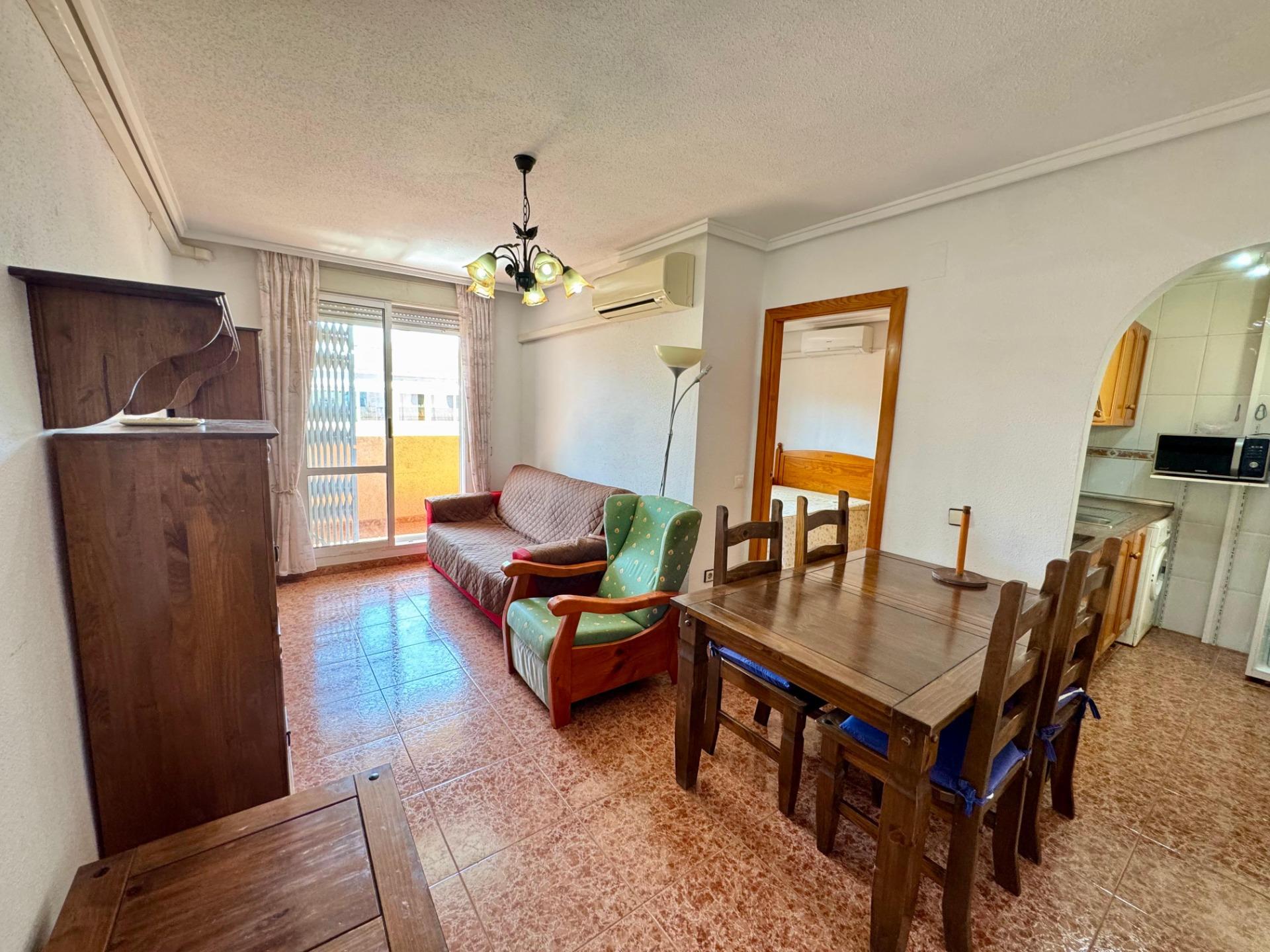 2 Bed, 1 Bath, ApartmentFor Sale, Torrevieja, Alicante