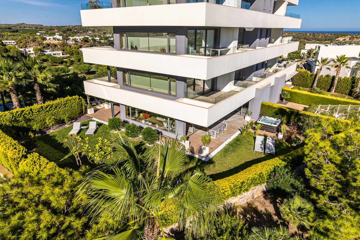 3 Bed, 2 Bath, ApartmentFor Sale, Las Colinas Golf, Alicante