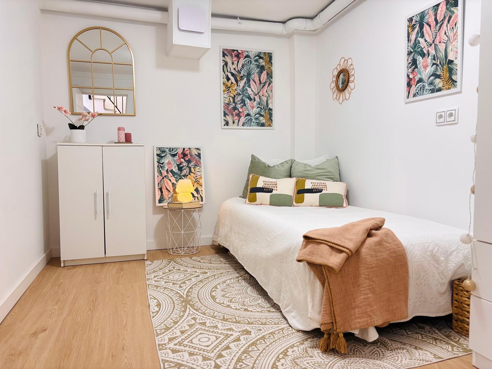 2 Bed, 1 Bath, ApartmentFor Sale, Torrevieja, Alicante