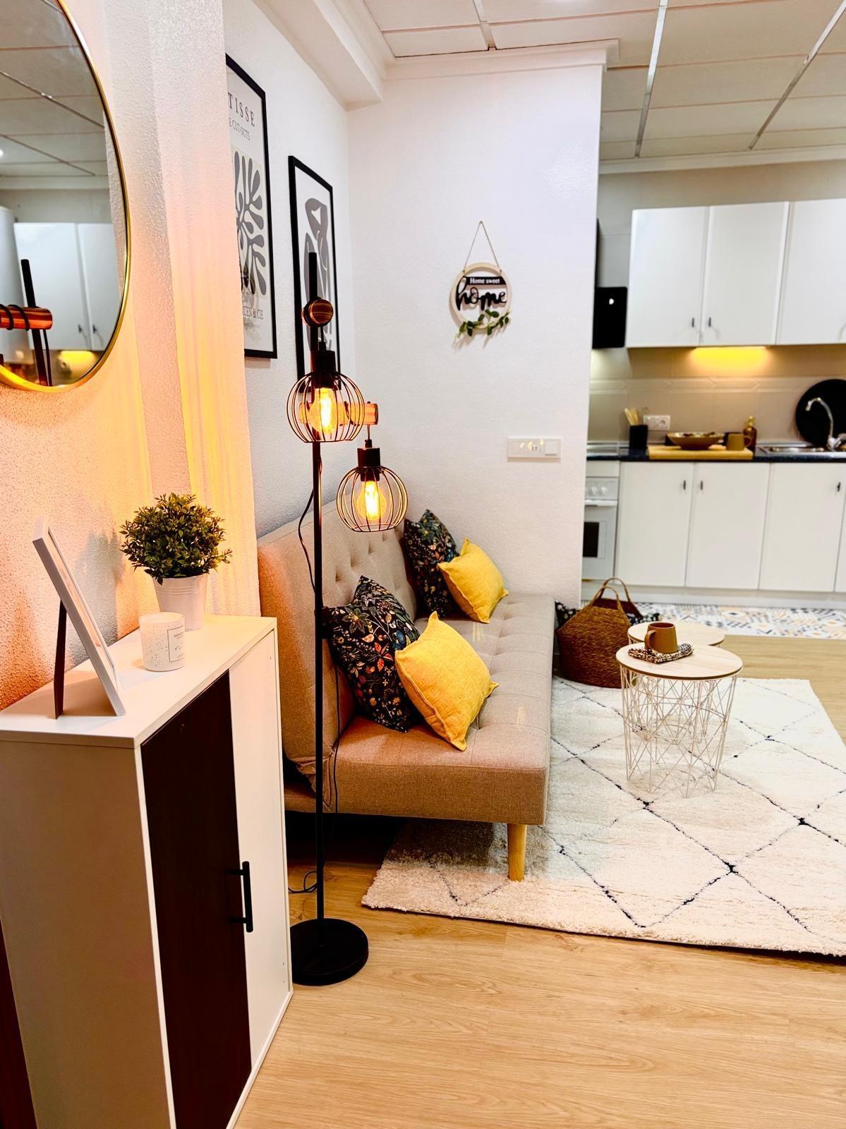 2 Bed, 1 Bath, ApartmentFor Sale, Torrevieja, Alicante