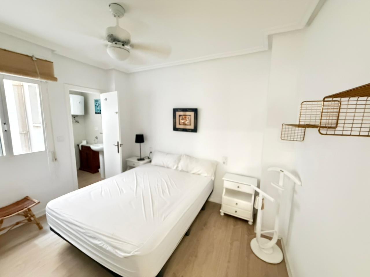 2 Bed, 1 Bath, ApartmentFor Sale, Torrevieja, Alicante