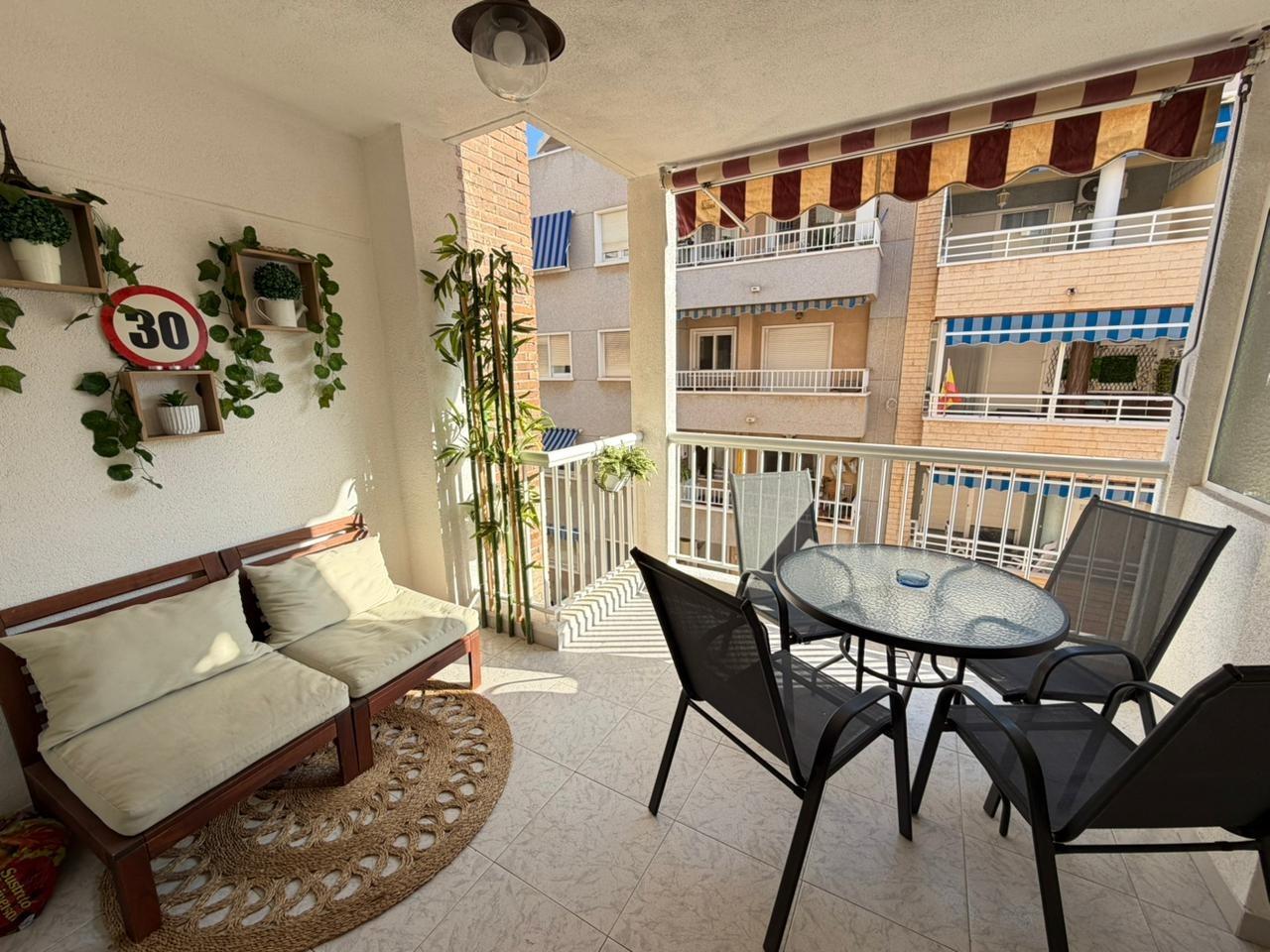 2 Bed, 1 Bath, ApartmentFor Sale, Torrevieja, Alicante
