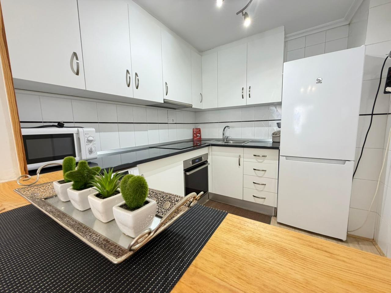 2 Bed, 1 Bath, ApartmentFor Sale, Torrevieja, Alicante