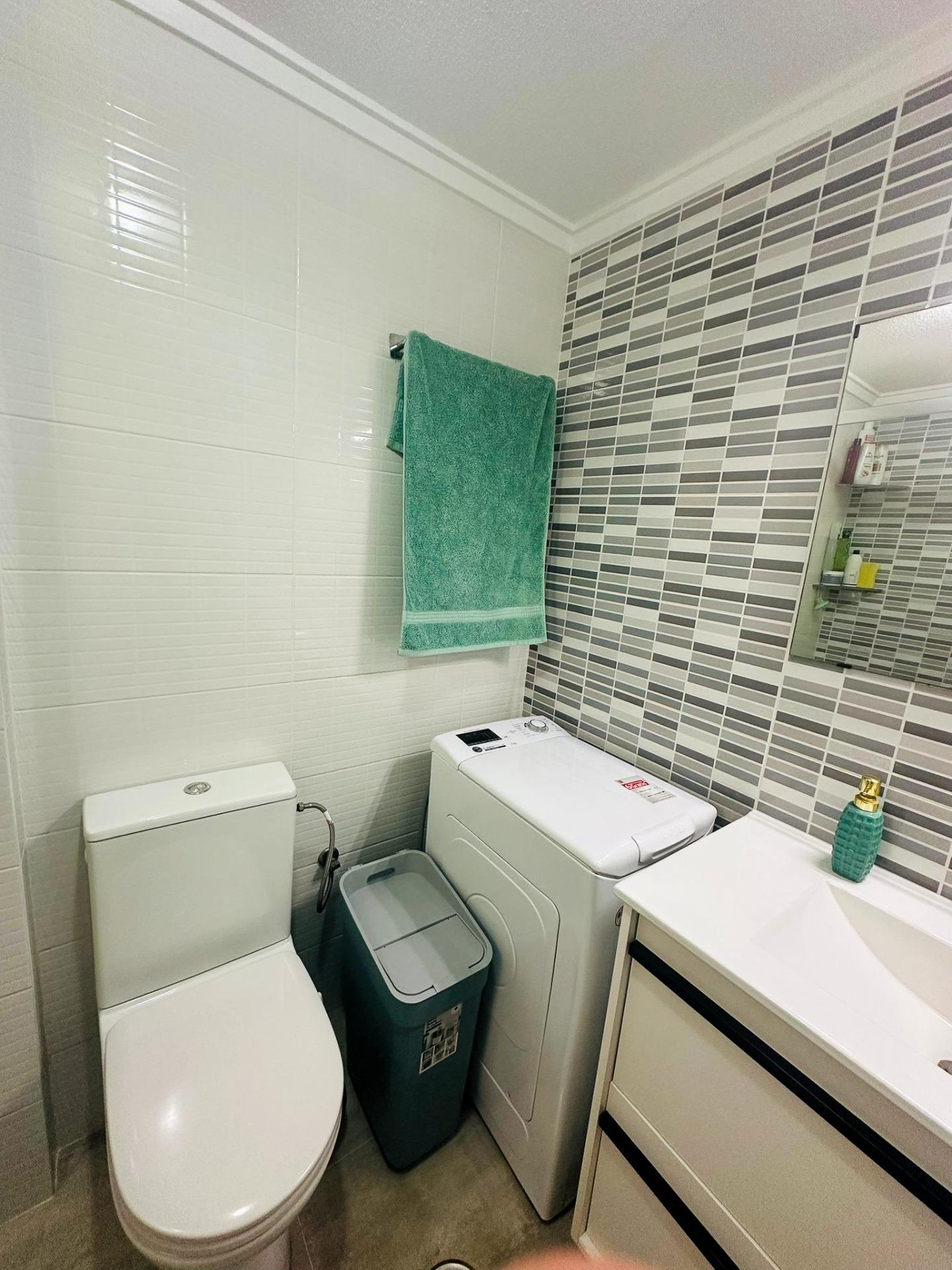 2 Bed, 1 Bath, ApartmentFor Sale, Torrevieja, Alicante