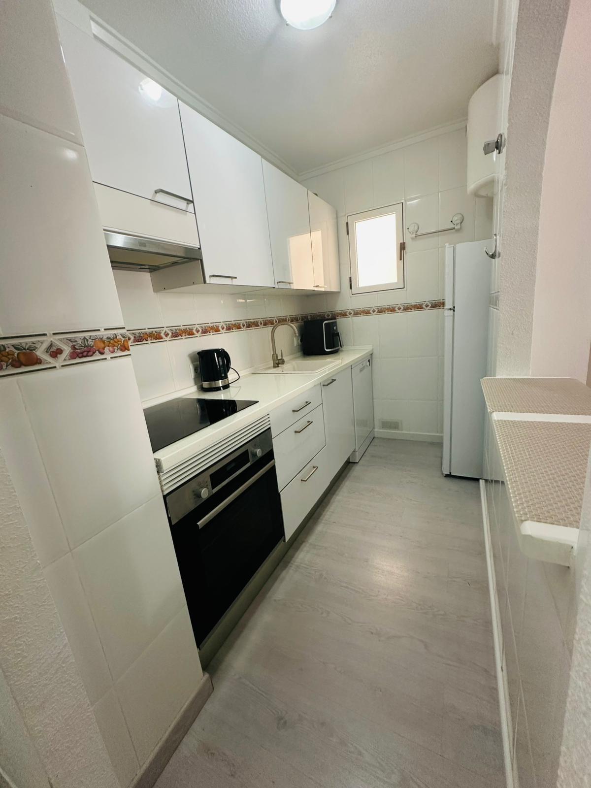 2 Bed, 1 Bath, ApartmentFor Sale, Torrevieja, Alicante