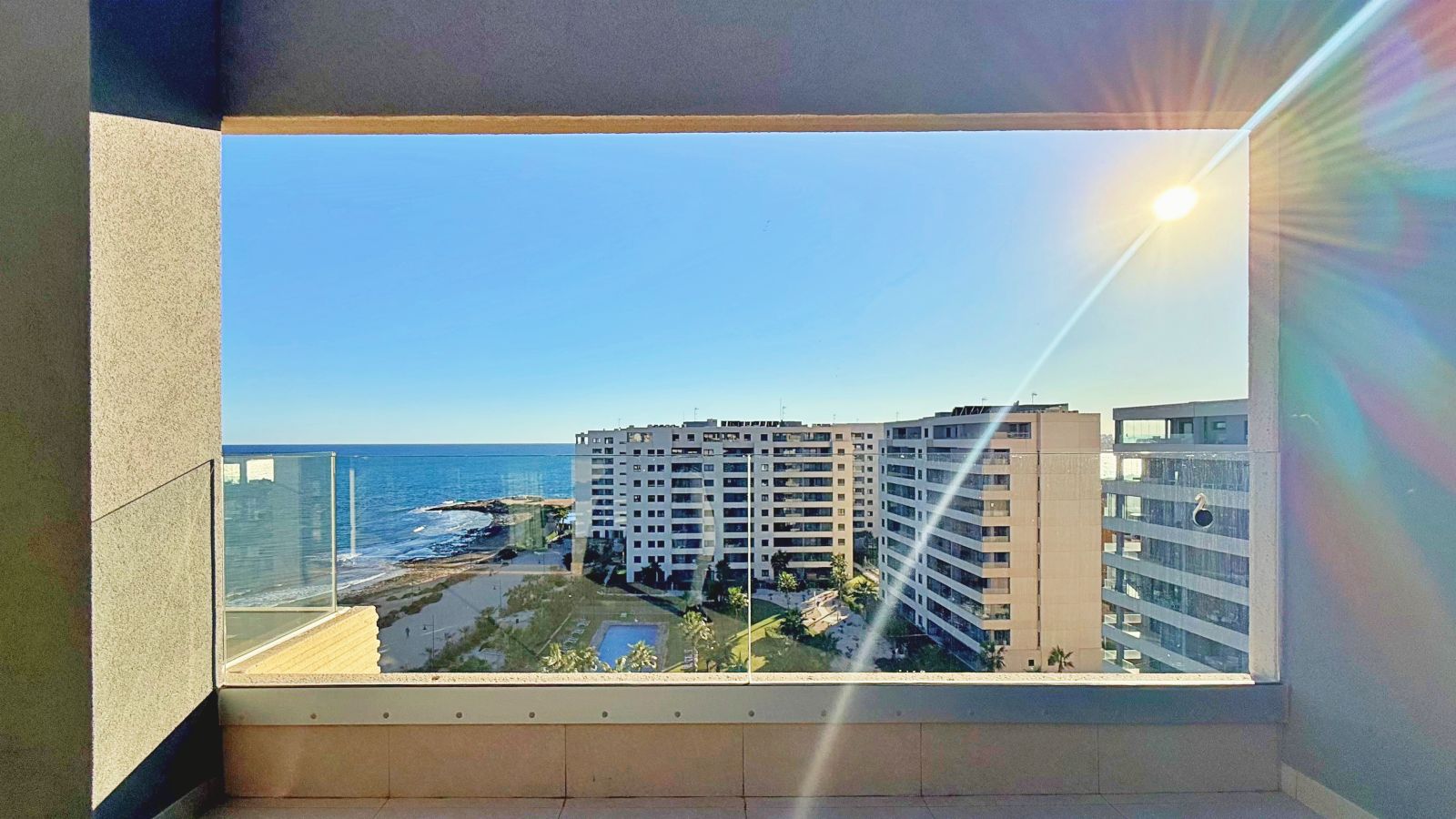 3 Bed, 2 Bath, ApartmentFor Sale, Torrevieja, Alicante