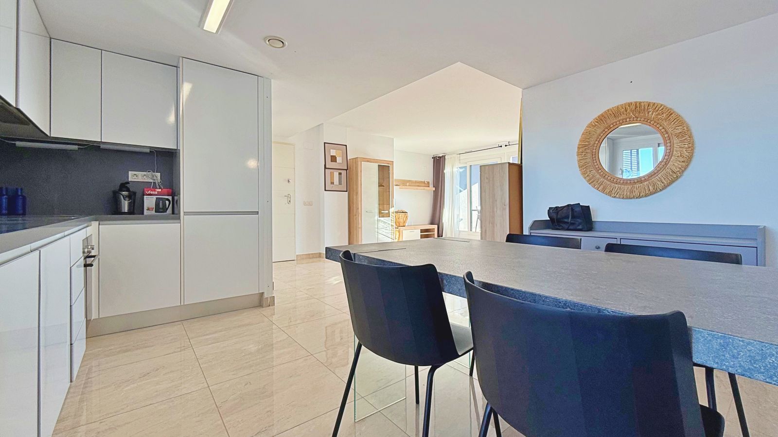 3 Bed, 2 Bath, ApartmentFor Sale, Torrevieja, Alicante