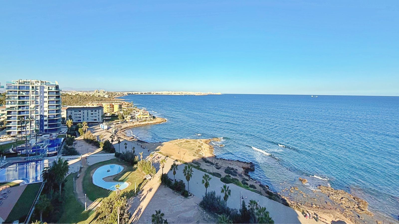 3 Bed, 2 Bath, ApartmentFor Sale, Torrevieja, Alicante