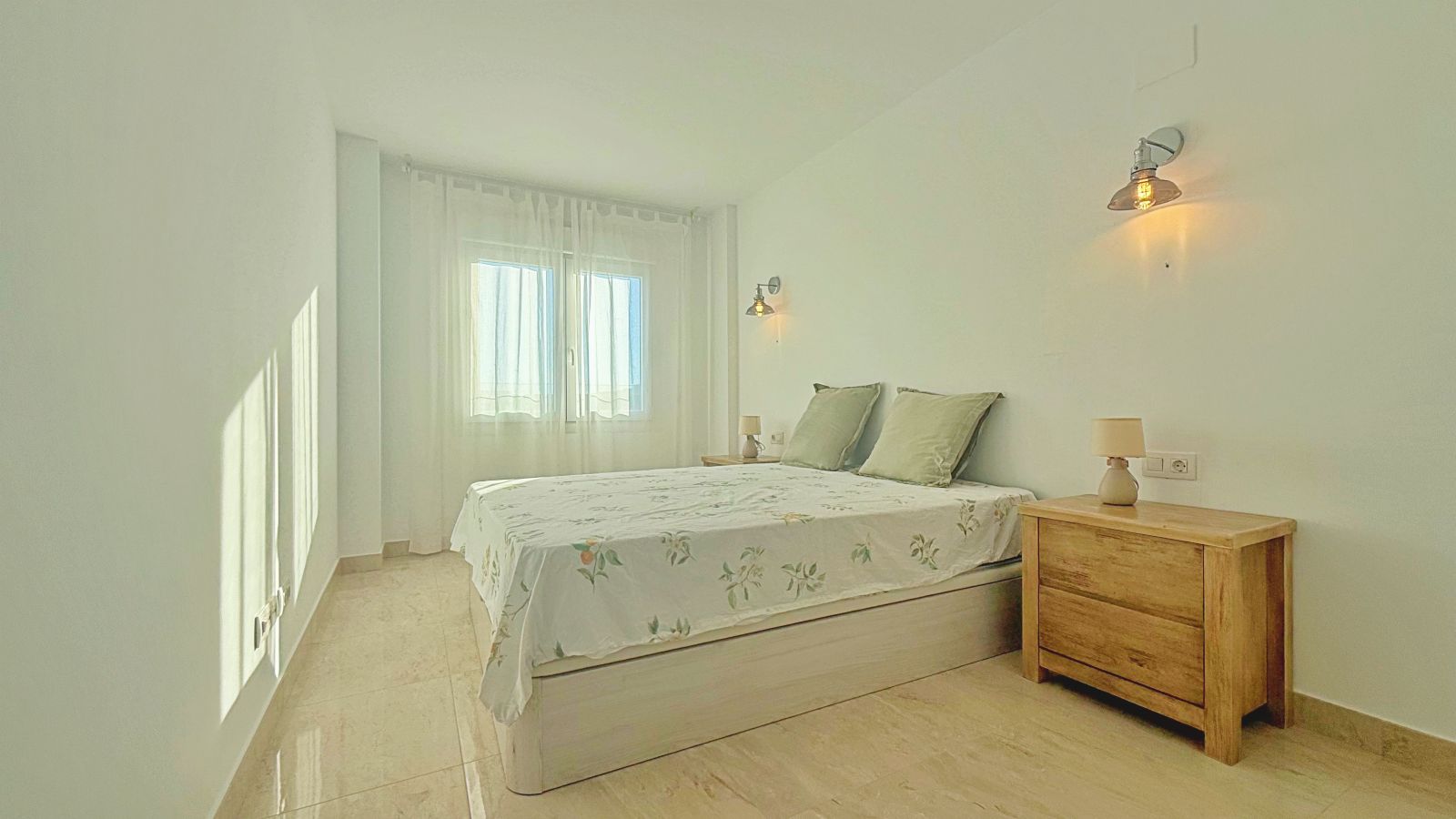 3 Bed, 2 Bath, ApartmentFor Sale, Torrevieja, Alicante