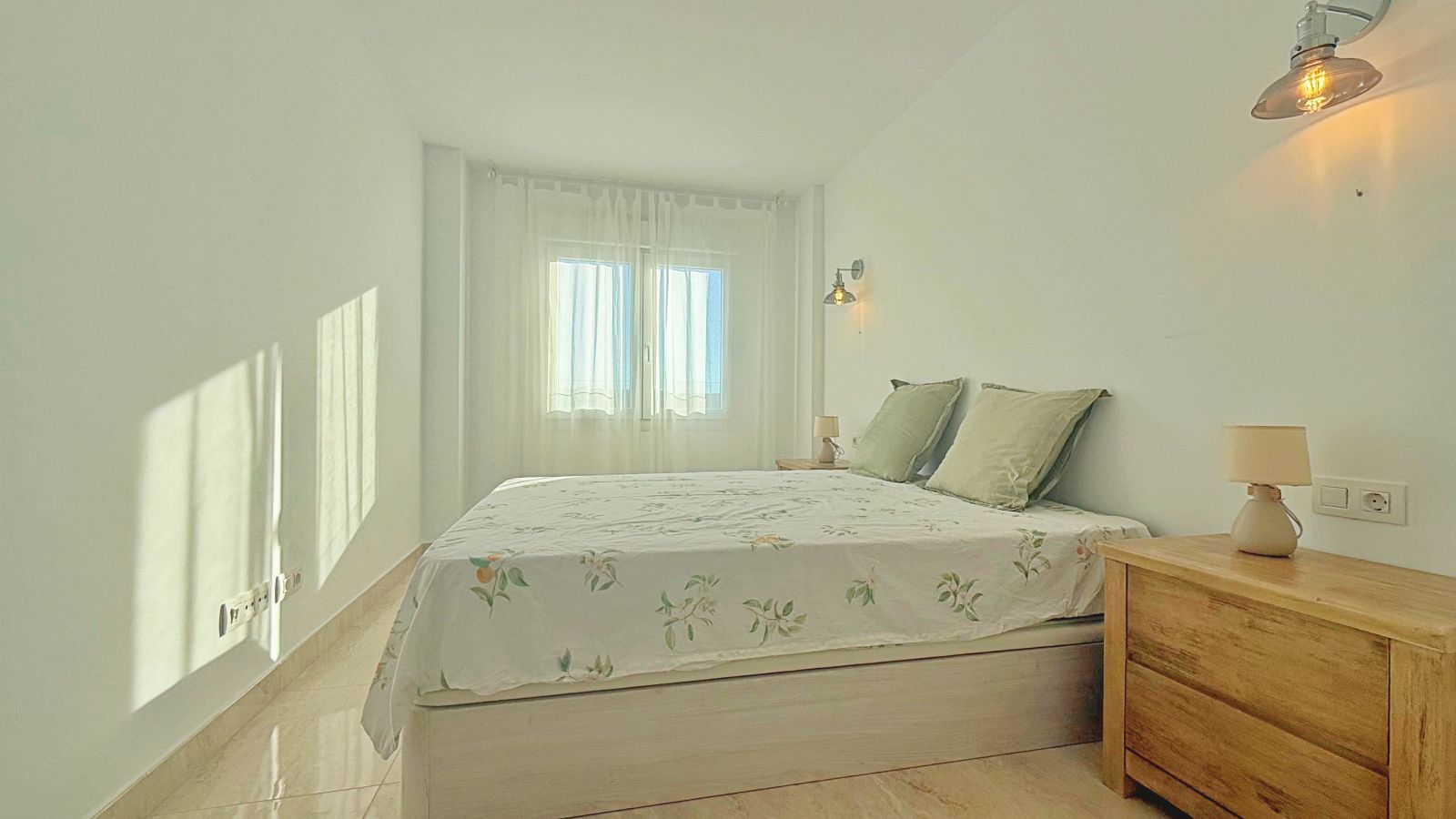 3 Bed, 2 Bath, ApartmentFor Sale, Torrevieja, Alicante