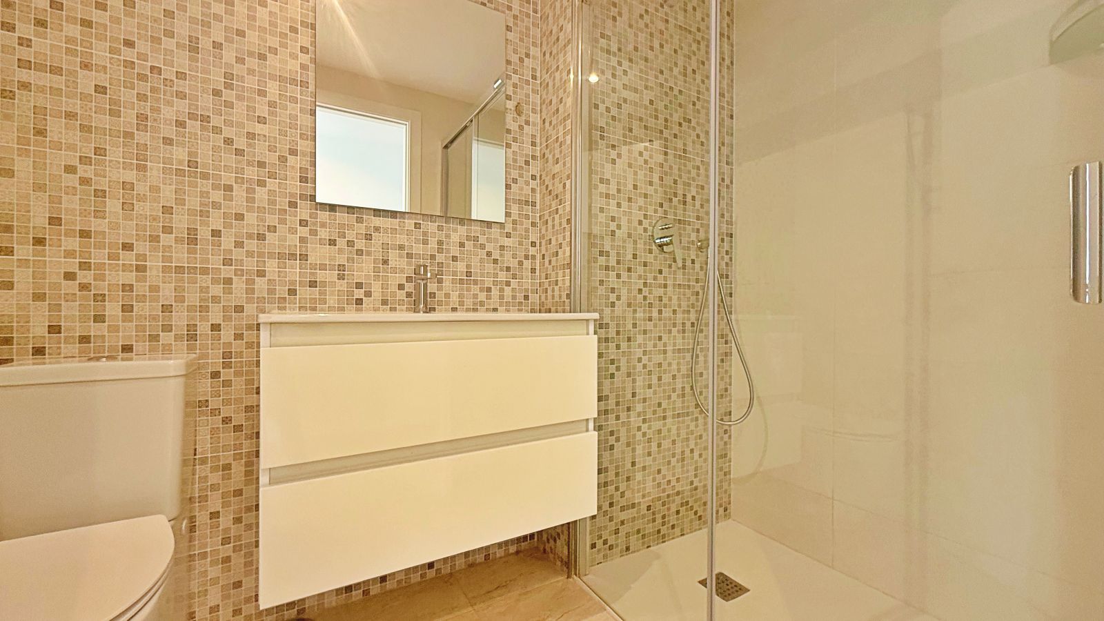 3 Bed, 2 Bath, ApartmentFor Sale, Torrevieja, Alicante