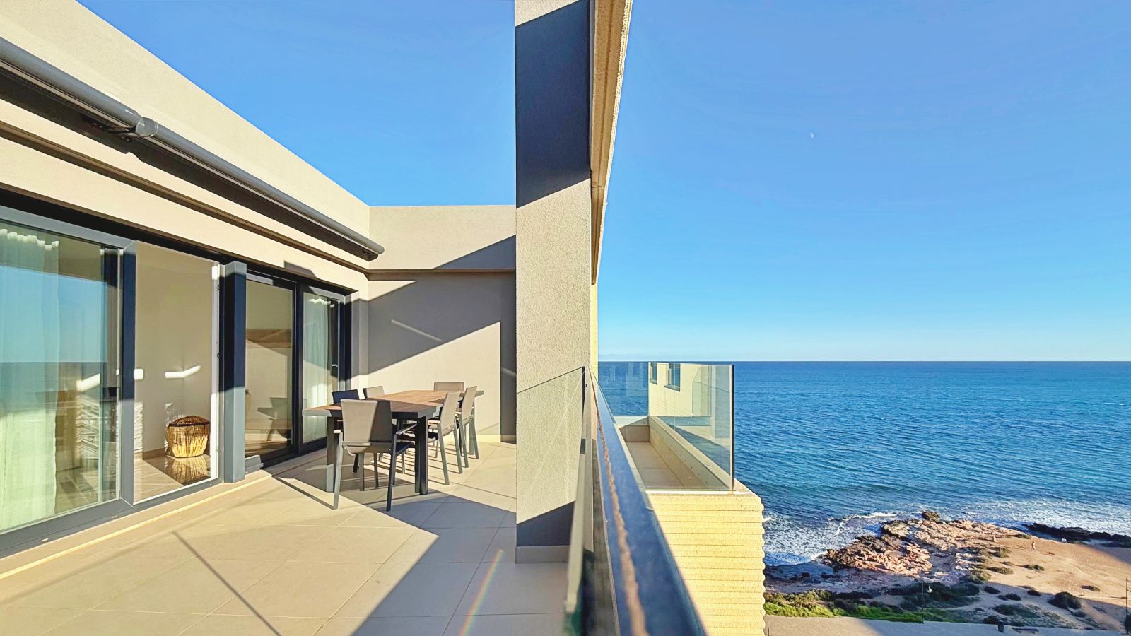 3 Bed, 2 Bath, ApartmentFor Sale, Torrevieja, Alicante