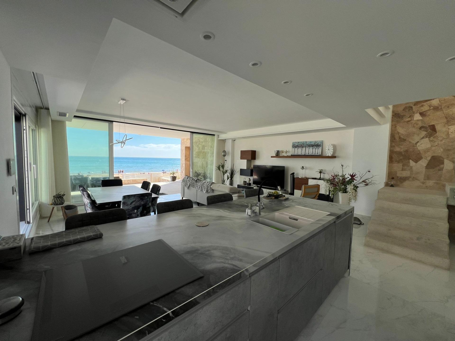 5 Bed, 4 Bath, HouseFor Sale, Torrevieja, Alicante