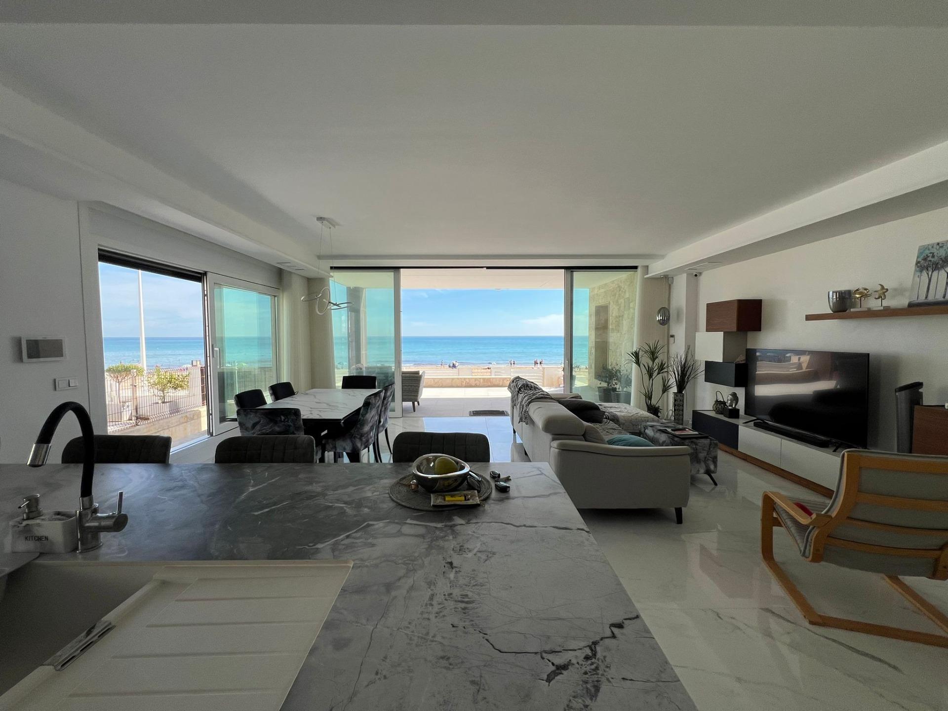 5 Bed, 4 Bath, HouseFor Sale, Torrevieja, Alicante