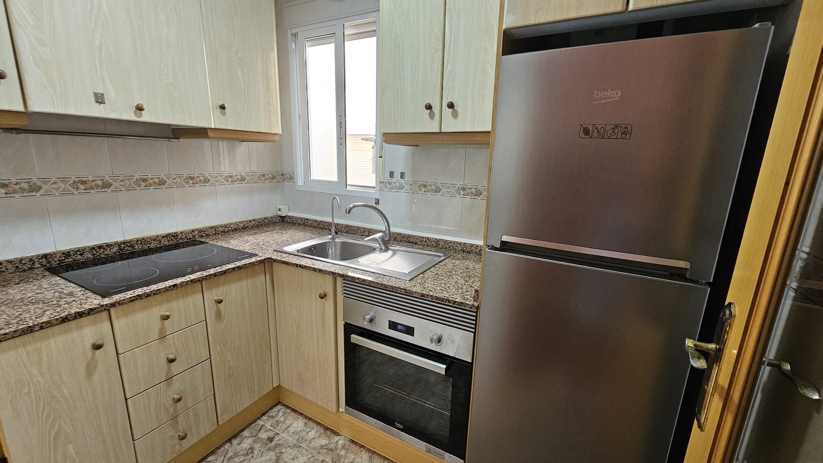 2 Bed, 1 Bath, ApartmentFor Sale, Torrevieja, Alicante