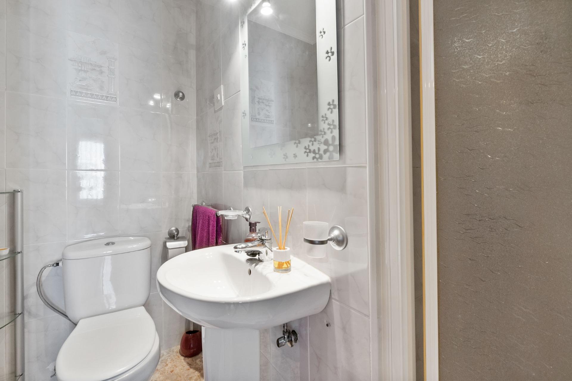 3 Bed, 2 Bath, ApartmentFor Sale, Torrevieja, Alicante