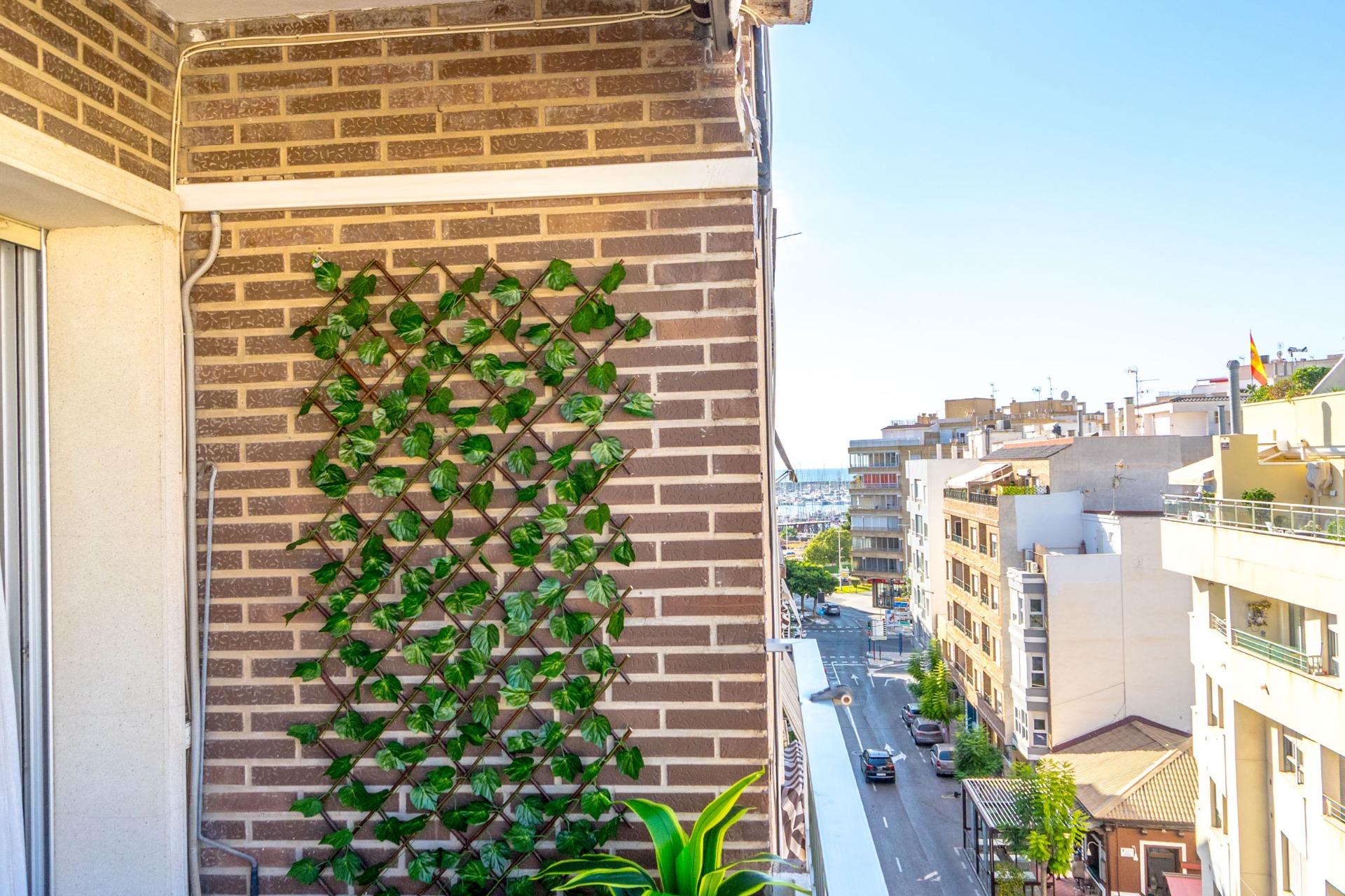 3 Bed, 2 Bath, ApartmentFor Sale, Torrevieja, Alicante