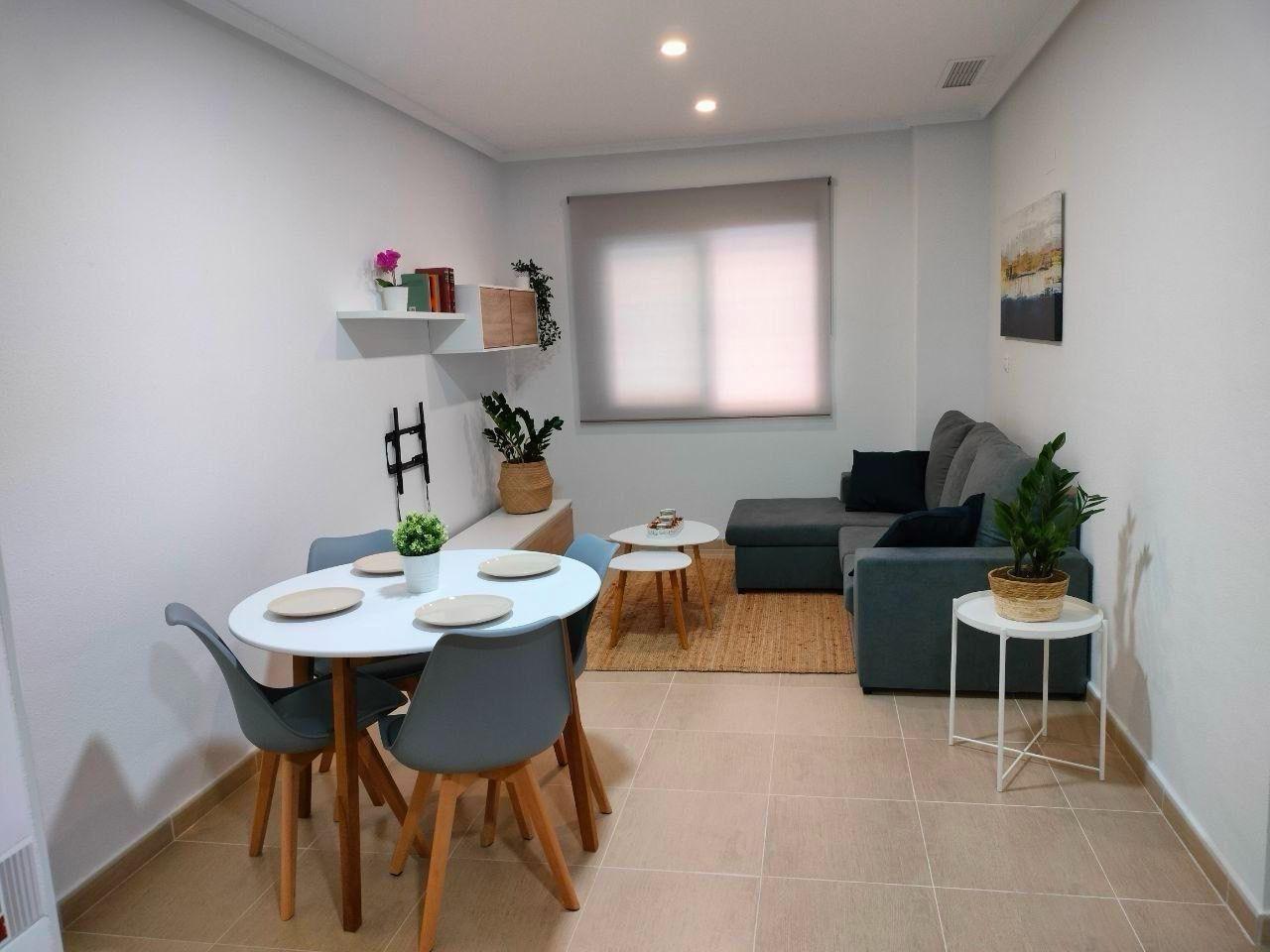 2 Bed, 1 Bath, ApartmentFor Sale, Torrevieja, Alicante