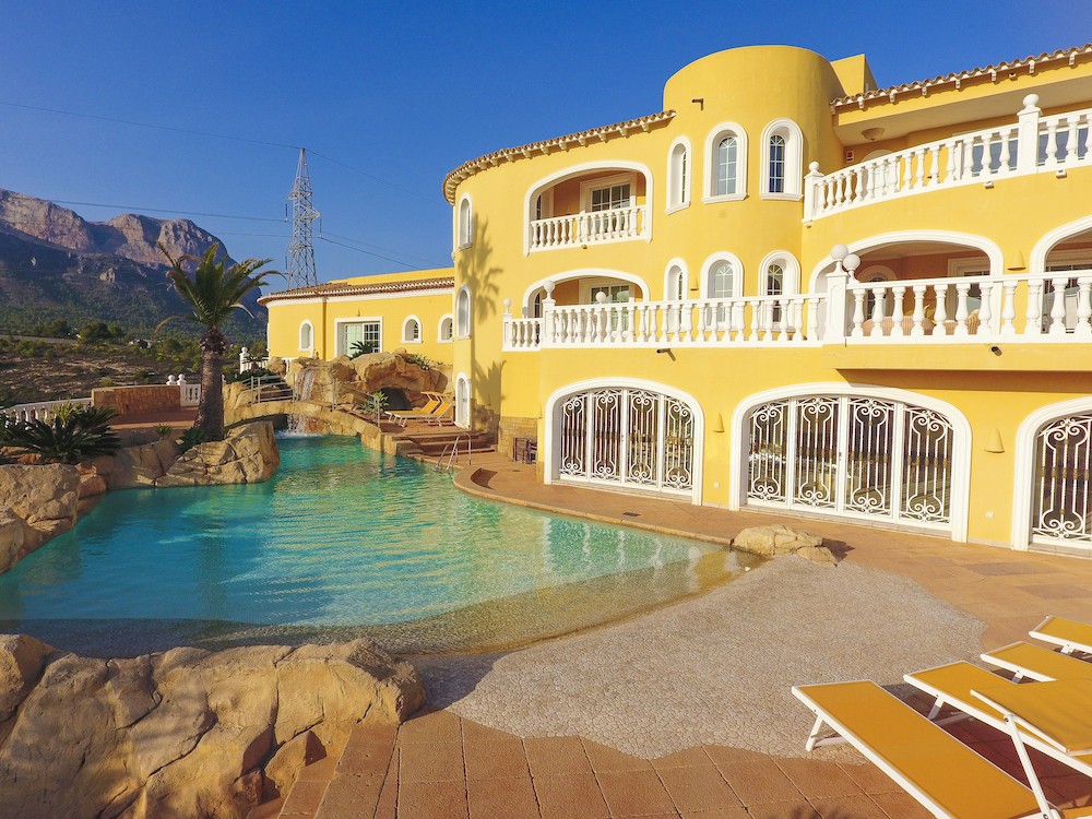 8 Bed, 6 Bath, HouseFor Sale, La Nucia, Alicante