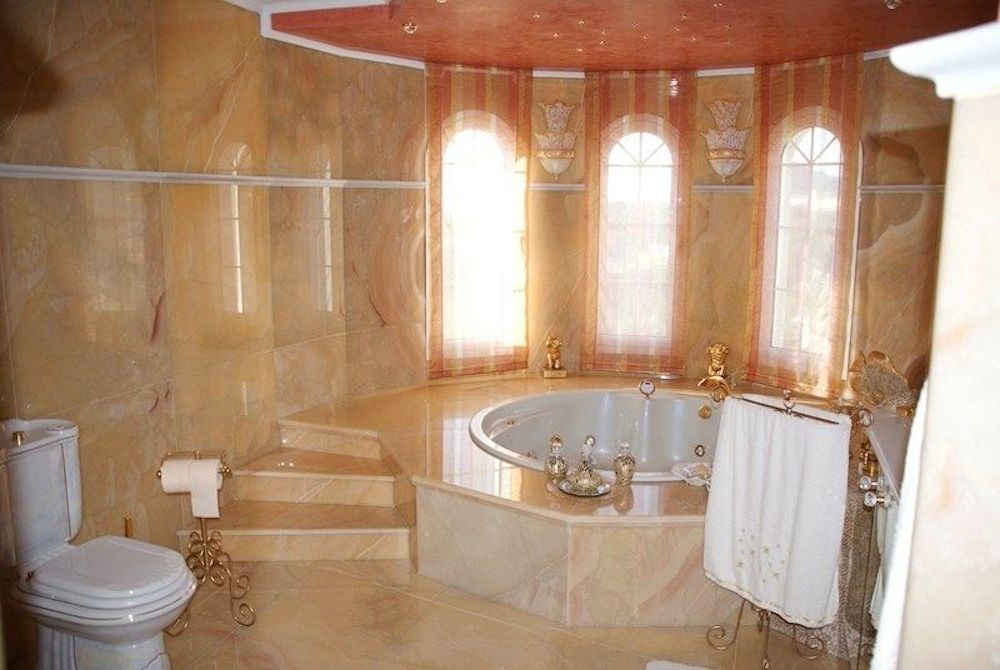 8 Bed, 6 Bath, HouseFor Sale, La Nucia, Alicante