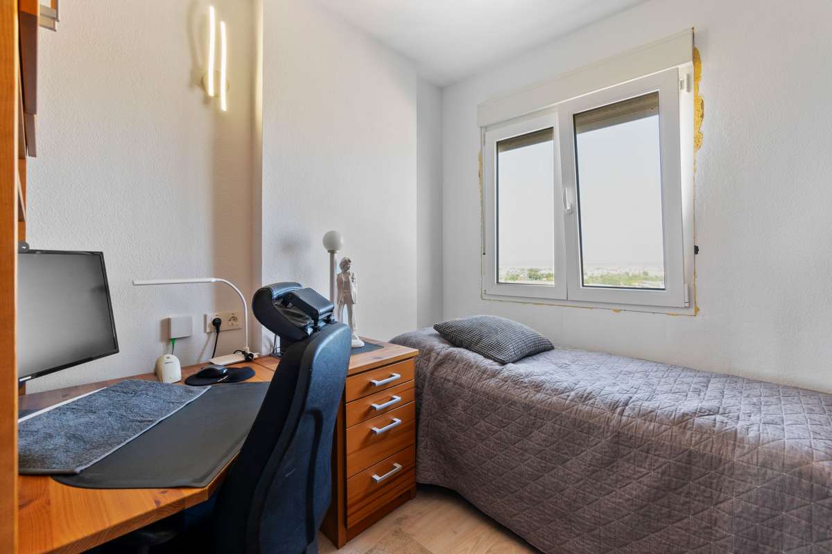 2 Bed, 1 Bath, ApartmentFor Sale, Torrevieja, Alicante