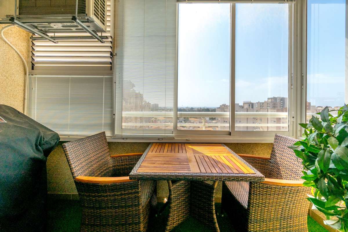 2 Bed, 1 Bath, ApartmentFor Sale, Torrevieja, Alicante