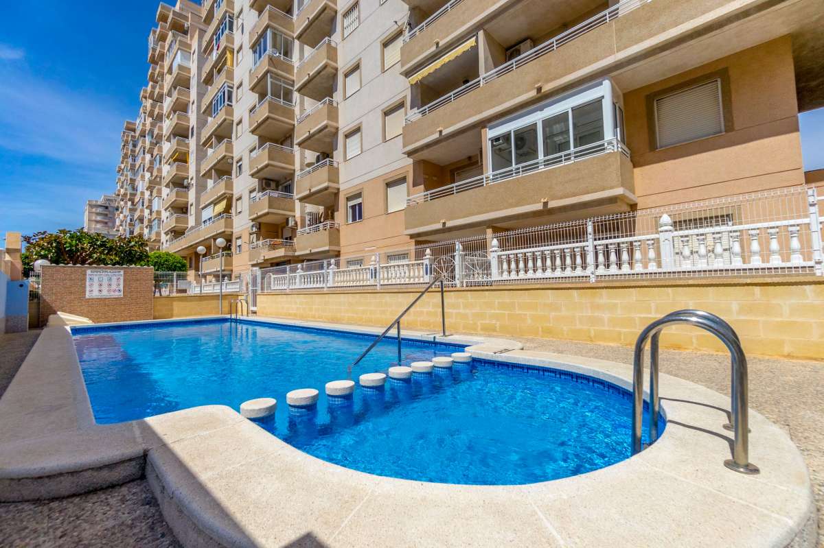 2 Bed, 1 Bath, ApartmentFor Sale, Torrevieja, Alicante