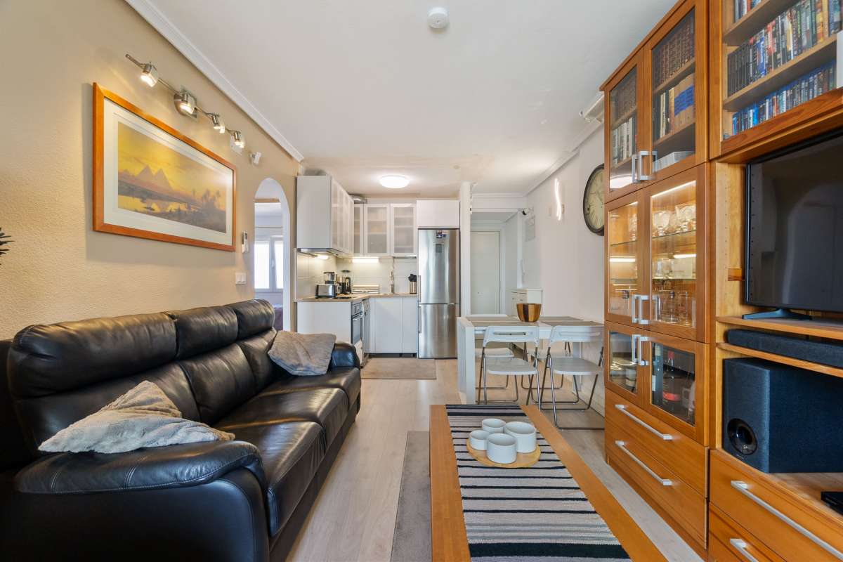 2 Bed, 1 Bath, ApartmentFor Sale, Torrevieja, Alicante