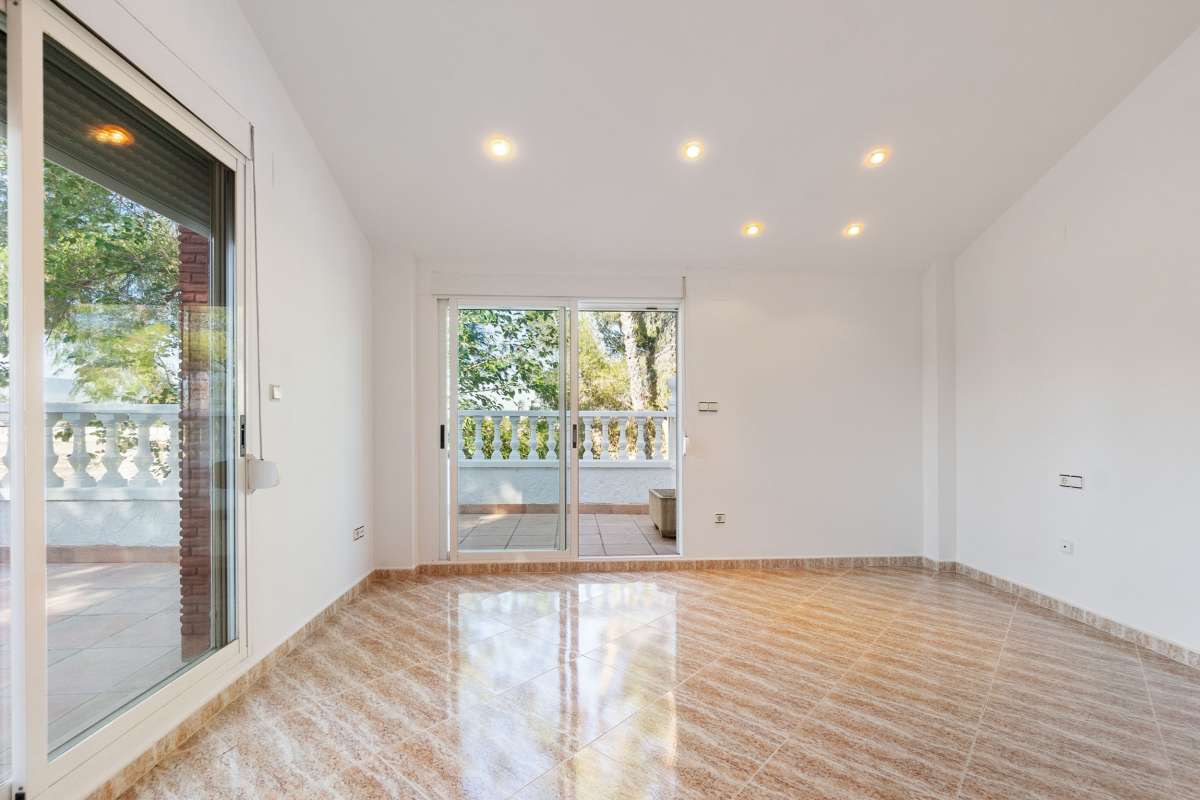 5 Bed, 3 Bath, HouseFor Sale, Orihuela, Alicante