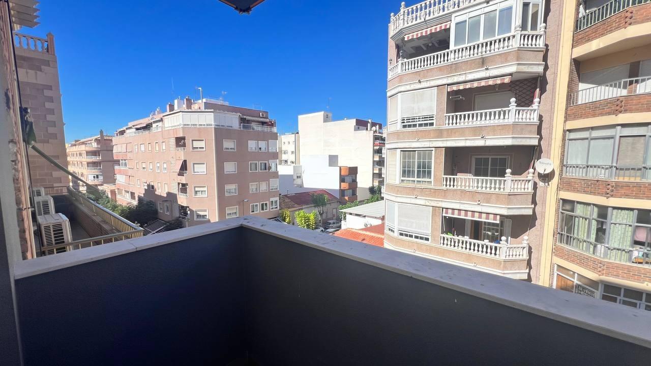 2 Bed, 1 Bath, ApartmentFor Sale, Torrevieja, Alicante