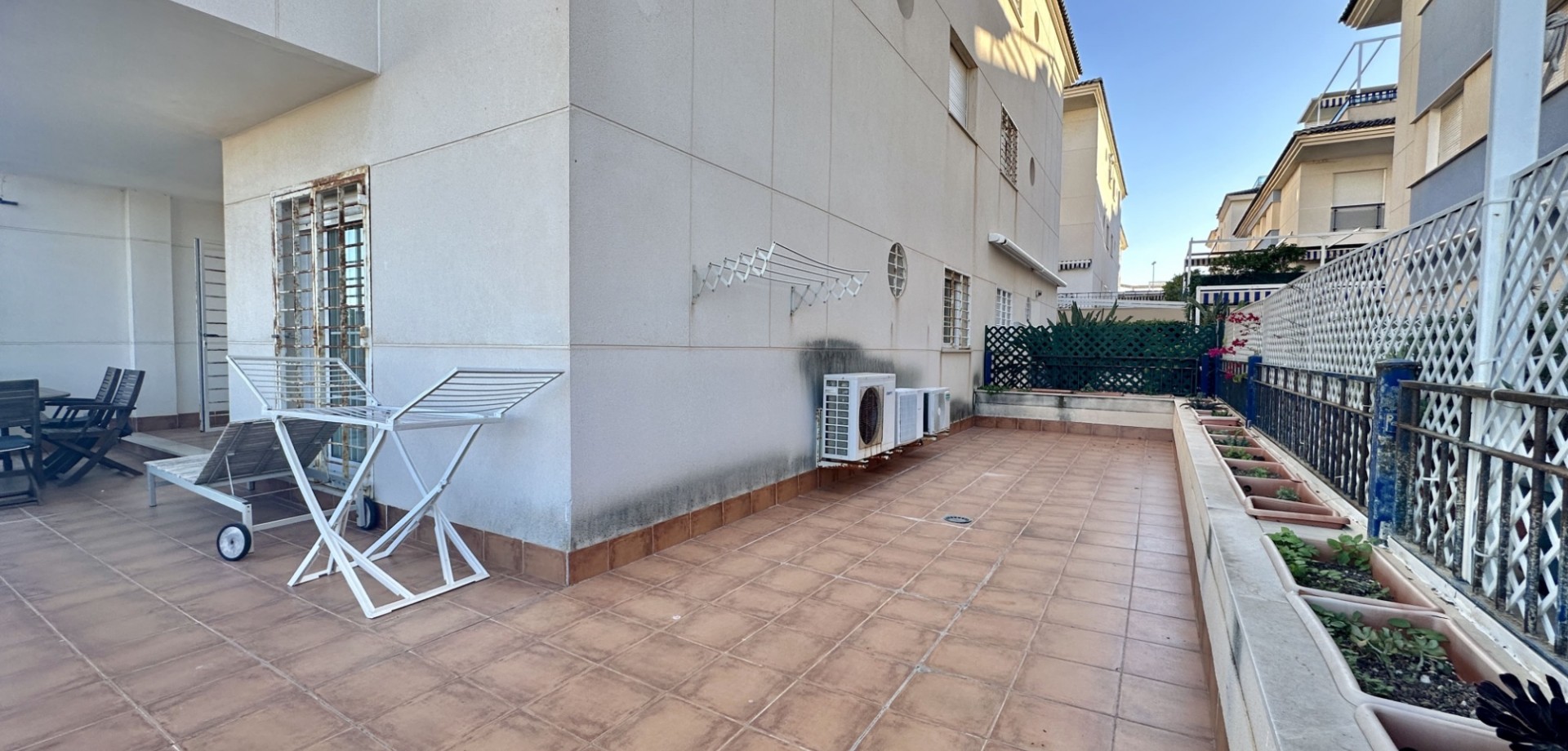 2 Bed, 1 Bath, ApartmentFor Sale, Mil Palmeras, Alicante