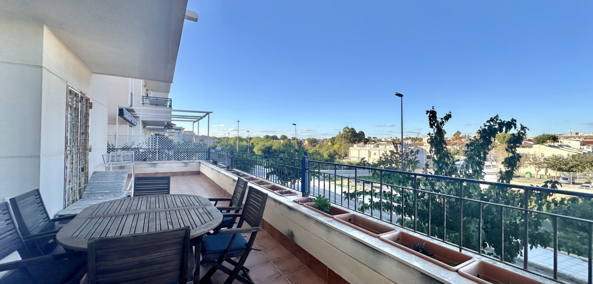 2 Bed, 1 Bath, ApartmentFor Sale, Mil Palmeras, Alicante