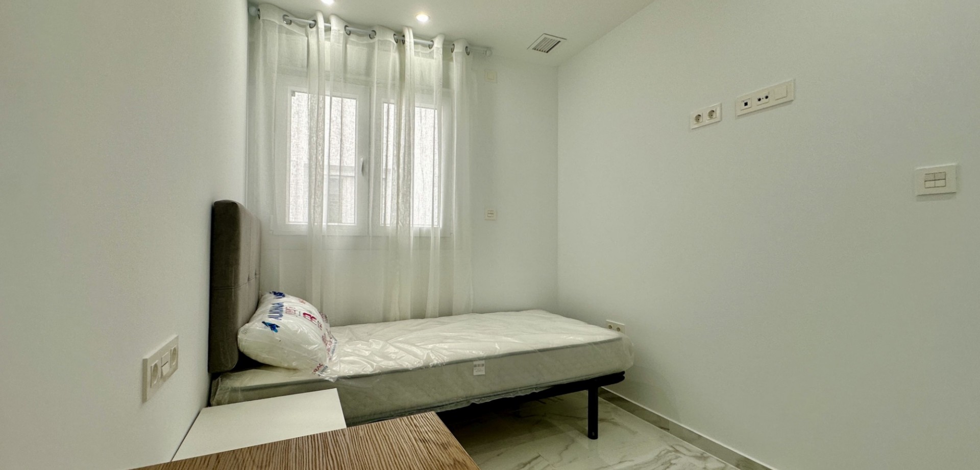 2 Bed, 1 Bath, ApartmentFor Sale, Torrevieja, Alicante