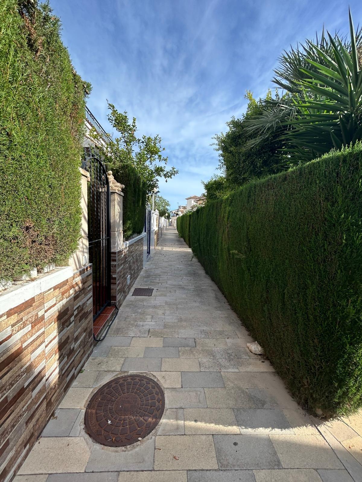 2 Bed, 1 Bath, ApartmentFor Sale, Orihuela Costa, Alicante