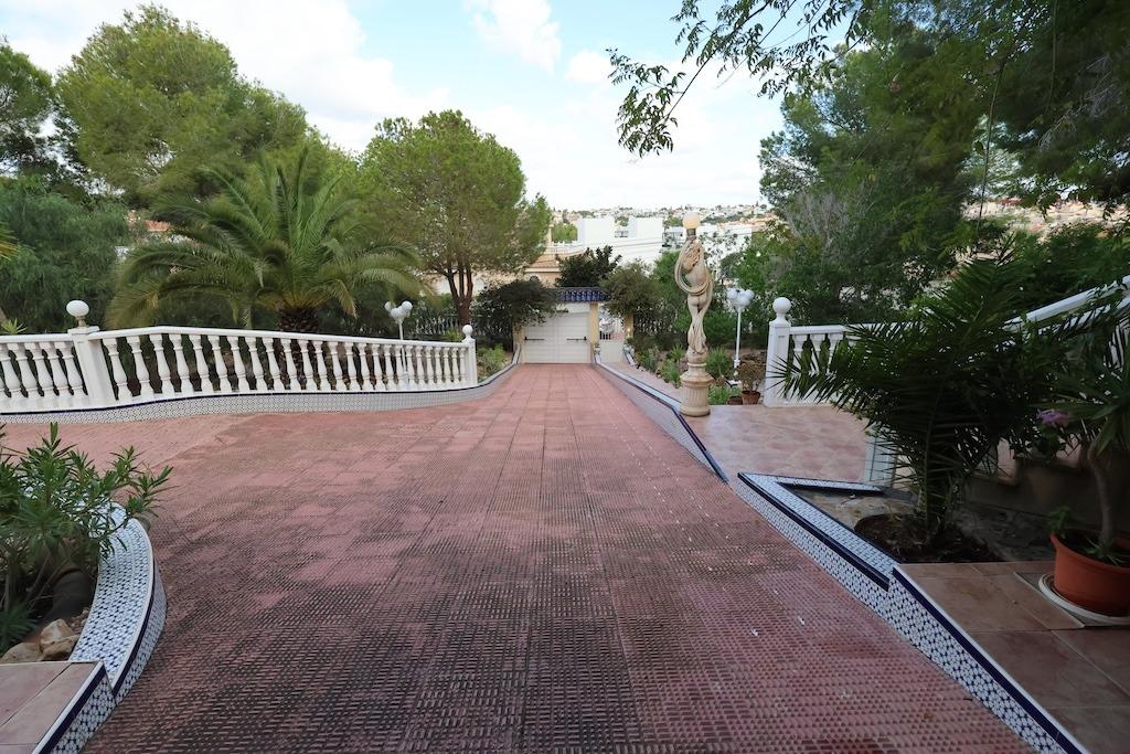 5 Bed, 4 Bath, HouseFor Sale, Orihuela Costa, Alicante
