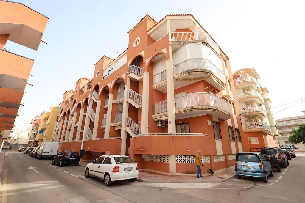 3 Bed, 1 Bath, ApartmentFor Sale, Torrevieja, Alicante